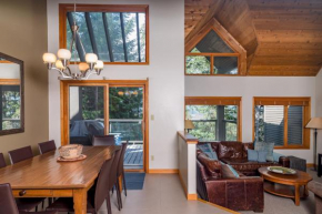 CEDAR RIDGE 17 Prime Ski-In Ski-Out Location Private Garage Hot Tub Whistler